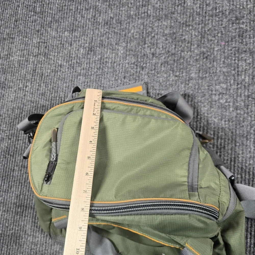 L.L. Bean Green Ripstop Duffle Bag Soft Case Adjustable Straps Men Travel Gym
